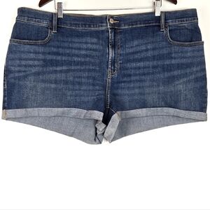 Old Navy Mid-Rise Cuffed Jean Shorts Stretch 3-Inch Inseam Women's Plus Size 22